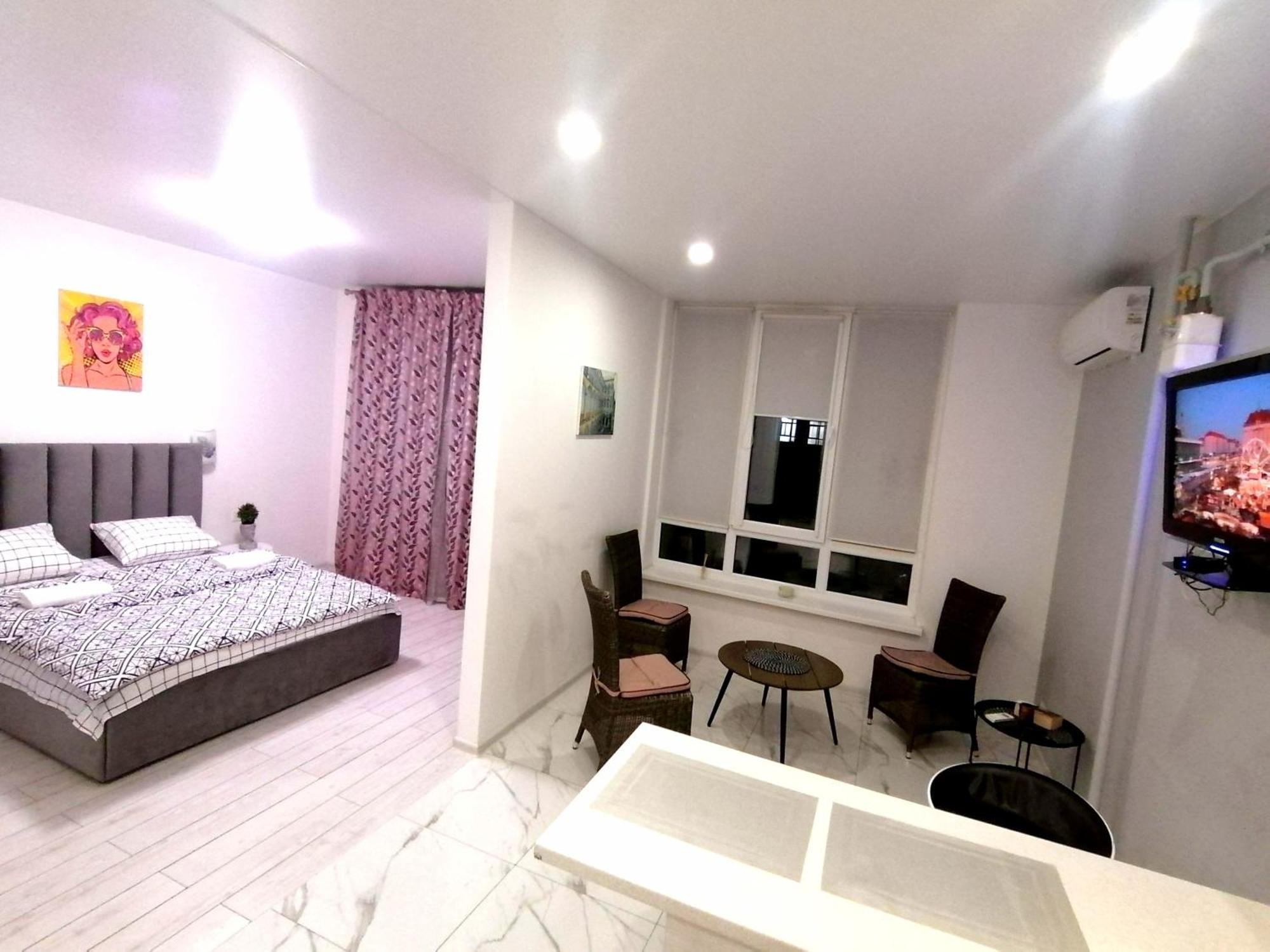 Новобудова Сам Центр Жк "Семицвіт" Apartment Liov Exterior foto