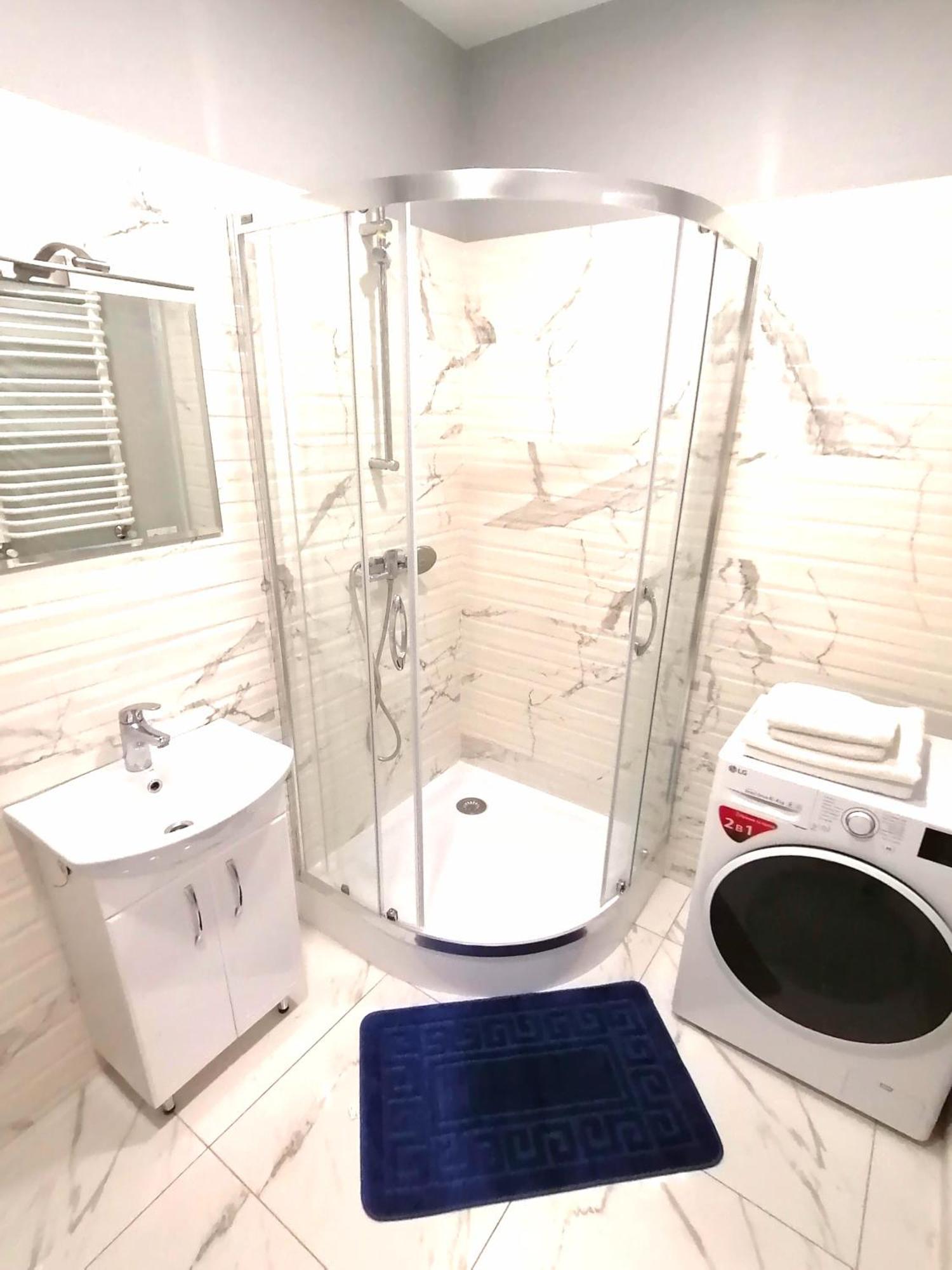 Новобудова Сам Центр Жк "Семицвіт" Apartment Liov Exterior foto